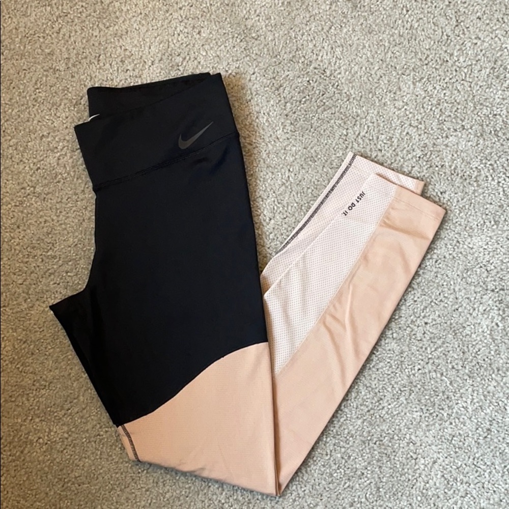 Women’s Nike Drifit Leggings